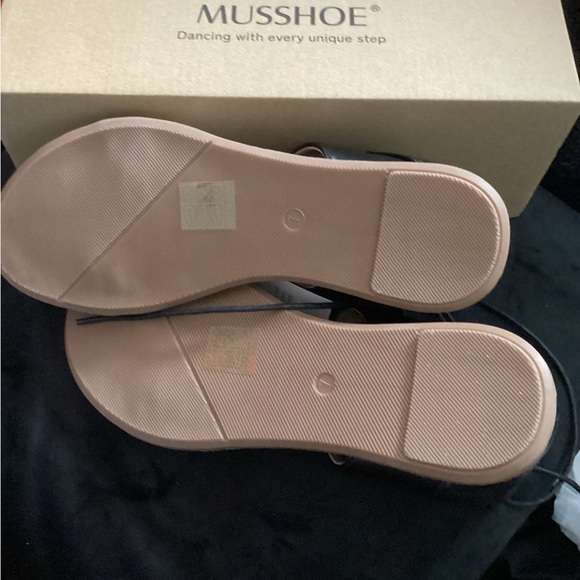 NWT Musshoe sandals, in the original box flat tie up sandals, Black SIZE 7 - Picture 8 of 10